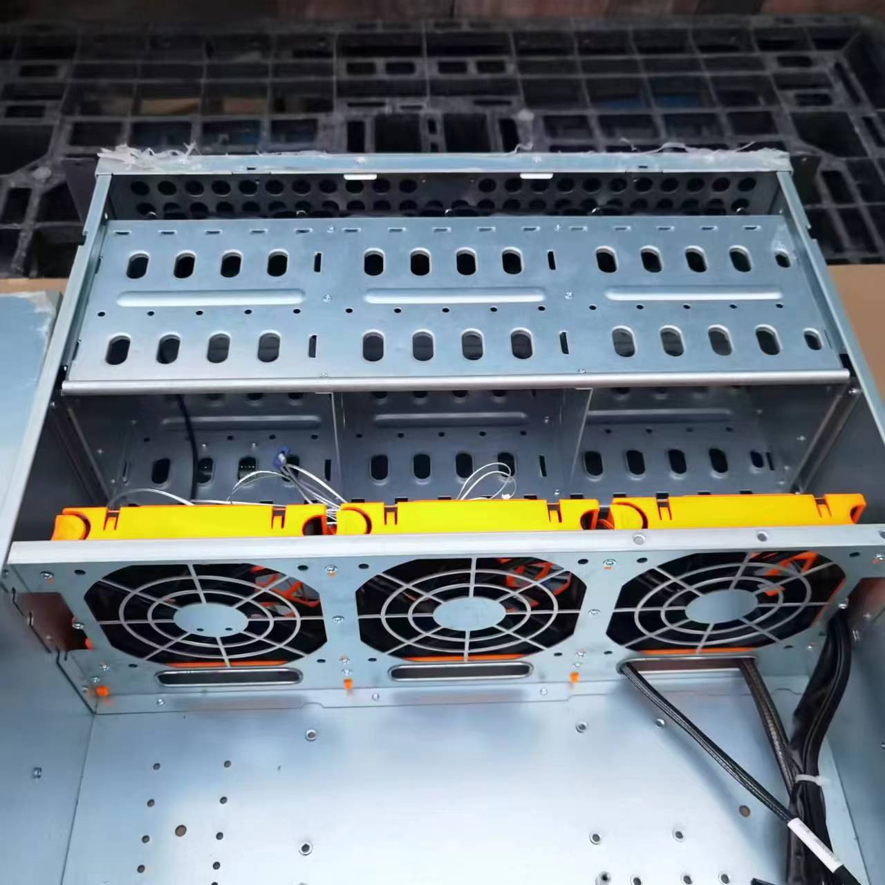 แชสซีเซิร์ฟเวอร์แร็คอุตสาหกรรม - 8 Gpu 4U Server Chassis บทวิจารณ์และราคา
